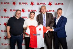 Ο Ζαφείρης ανανέωσε με τη Σλάβια Πράγας έως το 2027!