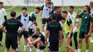 Στιγμιότυπα από την πρώτη προπόνηση του Παναθηναϊκού στο Μπαντ Χάρινγκ