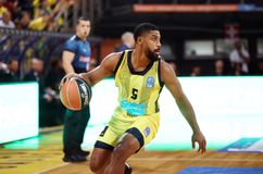 Ο Ντε Τζούλιους συνεχίζει στην Ισπανία με τη φανέλα της Μούρθια