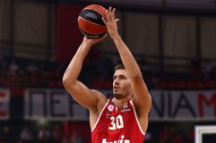 Ανατροπή δεδομένων με Πετρούσεφ: Προς παραμονή στον Ολυμπιακό ο Σέρβος