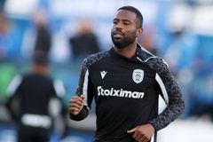 Ο Φερνάντο Βαρέλα «κρέμασε» τα παπούτσια του (vid)