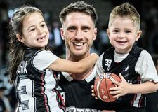 Συγκλονιστική κίνηση από τον γιο του Πολονάρα: Τι ζήτησε από τον μπαμπά του (pic)