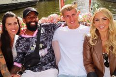 Ρομαντική απόδραση στο Παρίσι για Ροντινέι και Κοστίνια με τις συντρόφους τους (pics)