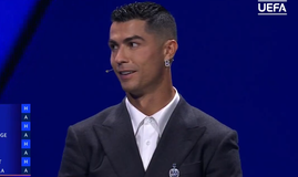 Η περίεργη και πανάκριβη λεπτομέρεια που κανείς δεν πρόσεξε στο σακάκι του Κριστιάνο