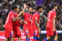 «Εξάστερη» Παρί Σεν Ζερμέν διέλυσε τη Τουλούζ με showman Νέβες