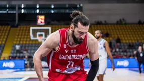 Έξαλλος ο Σενγκέλια, έβριζε τους διαιτητές και αποβλήθηκε