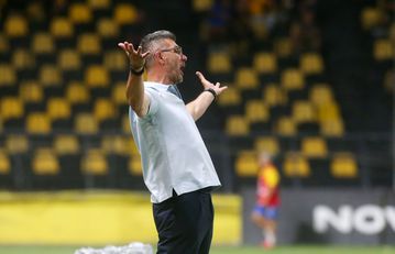 Ο Ουζουνίδης δεν πήγε στη συνέντευξη Τύπου μετά την ήττα του Άρη-Γκάζια Καρυπίδη στα αποδυτήρια