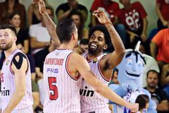 Ο Ολυμπιακός έφτασε τους 6 σερί τίτλους και ανέβηκε στο 17-1 απέναντι στον Παναθηναϊκό!