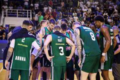 Μήνυμα στήριξης από τον κόσμο του Παναθηναϊκού στην ομάδα: Τους αποθέωσε μετά το τέλος του αγώνα (vid)