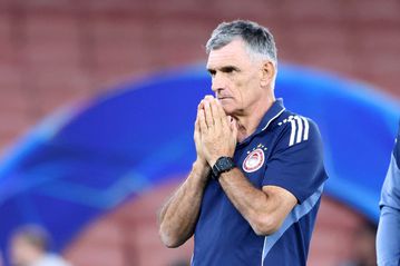 O... κακός χαμός στα χαφ και στα «φτερά» της επίθεσης του Ολυμπιακού για το «Emirates»