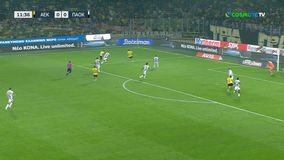 Εξαιρετική σέντρα του Ελίασον, στο δοκάρι η κεφαλιά του Πόνσε