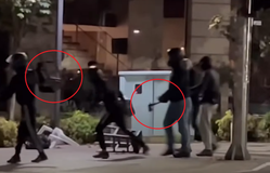 Βίντεο ντοκουμέντο: Αυτός είναι ο δράστης με το τσεκούρι που επιτέθηκε σε οπαδό του ΠΑΟΚ (vid)