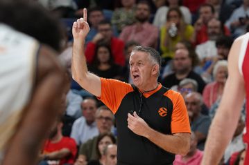 Γνωστοί έγιναν οι διαιτητές για Παναθηναϊκό και Ολυμπιακό στην 8η αγωνιστική της EuroLeague