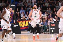 ΑΡΜΑΝΙ ΜΙΛΑΝΟ - ΠΑΡΙ