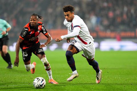 Πλήγμα στην Παρί Σεν Ζερμέν με Ντουέ