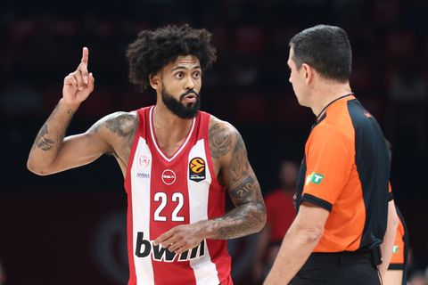 Ο Ολυμπιακός «έψαχνε» λύσεις στο τρίποντο και ζητάει... αφύπνιση στην άμυνα!