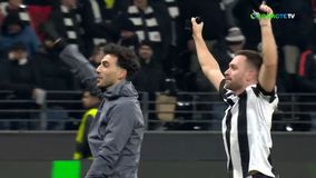 Το «ασπρόμαυρο» πάρτι με παίκτες και κόσμο στη Φρανκφούρτη (vid)