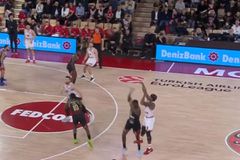 Ο Κάνααν το έβαλε από το... σπίτι του (vid)