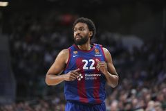 Μένει στην Μπαρτσελόνα ο Τζαμπάρι Πάρκερ