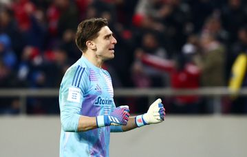 Ο Τζολάκης στην πιο «πλούσια» σεζόν του με τον Ολυμπιακό μοιάζει «ανίκητος» σε Ελλάδα κι Ευρώπη