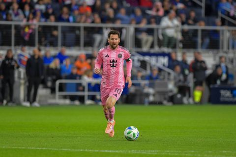 GOAT ετών 38 - Ο Μέσι «έσπασε» το μυθικό ρεκόρ του Πούσκας