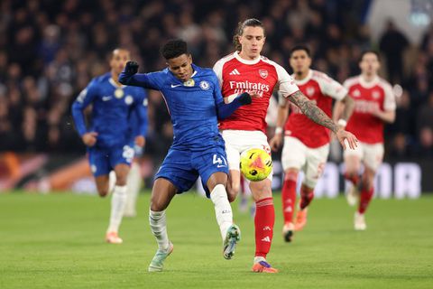 Η Τσέλσι των δέκα παικτών άντεξε και το λονδρέζικο ντέρμπι με την Άρσεναλ ήρθε ισόπαλο