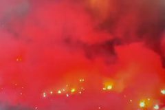 Διακοπή στο Άγιαξ - Χρόνινχεν λόγω καπνογόνων από οπαδούς (vid)