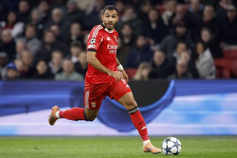 Η A Bola αποθεώνει τον «Έλληνα Θεό» Βαγγέλη Παυλίδη