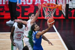 Με... κόμπρα Λαρεντζάκη και καθοριστικό Μήτρου-Λονγκ το 2/2 η Εθνική!