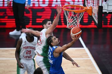 Με... κόμπρα Λαρεντζάκη και καθοριστικό Μήτρου-Λονγκ το 2/2 η Εθνική!