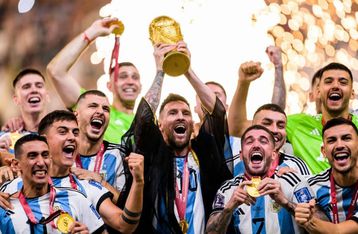 Ο Μέσι έλαβε ως δώρο παντόφλες και έστειλε παραγγελία για όλη την οικογένεια (pic)