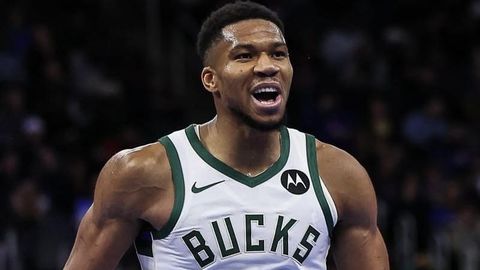 Η επιστροφή του «Greek Freak» απέναντι στους Πέισερς