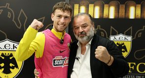 Ο Γκεοργκίεφ είναι και επισήμως ποδοσφαιριστής της ΑΕΚ και πιάνει δουλειά