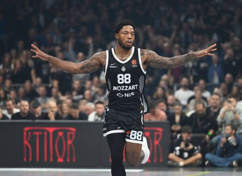 Τι έκανε ο πενταδάτος Τζόουνς στην ήττα της Παρτιζάν από τη Βαλένθια