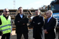 Αλαφούζος και Μητσοτάκης στον Βοτανικό: «Έτοιμο τον Μάιο του 2027 το γήπεδο του Παναθηναϊκού» (vid)