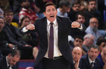 Χαμός με Πασκουάλ και Τσαρούχα, αποβλήθηκε ο Ισπανός τεχνικός