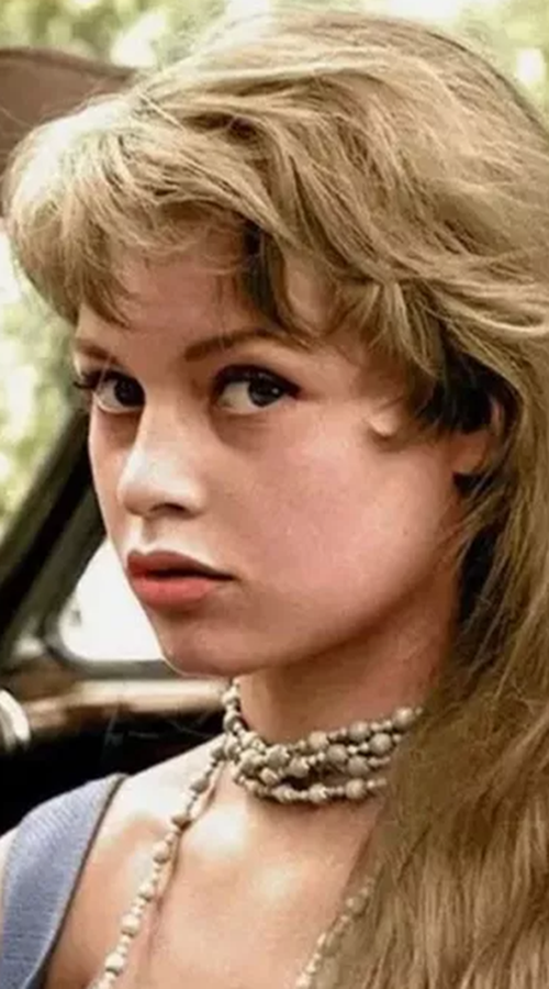 Μπριζίτ Μπαρντό: To Renault που έγινε Ferrari