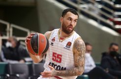 Η απάντηση του Μάικ Τζέιμς σε φίλο του Παναθηναϊκού για το αν θα επιστρέψει (pic)