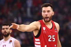 Ολυμπιακός: Επέστρεψε ο Πίτερς, ατομικό ο Σλούκας