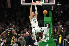 Οι Νικς είναι η νέα απειλή της Ανατολής - Νίκη για τους Σέλτικς, ήττα και άγχος για τους Σίξερς στο Γκόλντεν Στέιτ (vids)