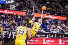 Δεν άντεξε το Περιστέρι στην Tενερίφη