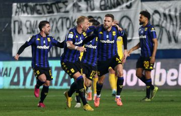 Επέστρεψε στις νίκες ο Άρης με «διπλό» κόντρα στον Παναιτωλικό των δέκα παικτών