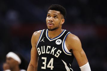 O Ρίτσαρντ Σιάο και η αγάπη του για τα τζελ του Γιάννη Αντετοκούνμπο (pic)