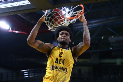 Μπράουν και άμυνα γύρισαν το ματς για την ΑΕΚ απέναντι στον Κολοσσό