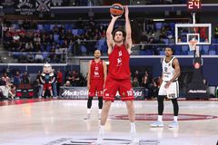 Πλήγμα στην Αρμάνι με Μπολμάρο