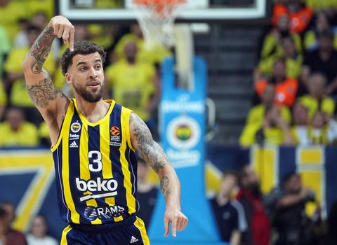 Επέστρεψε ο Ουίλμπεκιν, πρώτη παντού η Φενέρμπαχτσε