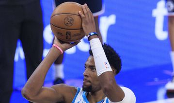 Έκτη σερί νίκη για τους Χόρνετς λύγισαν τους Σπερς