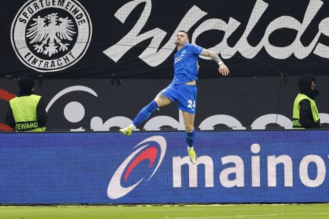 Με τριάρα η Λεβερκούζεν πέρασε από την Άιντραχτ