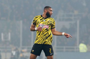 Μουκουντί: «Ερωτεύτηκα το Καμερούν με κασέτες από το Μουντιάλ του 1990 και τον Μιλά»