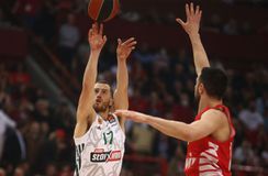 Κολλημένος στον πάγκο ο Τόμας με ενοχλήσεις στη μέση